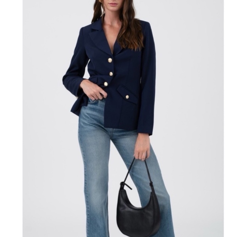 NWT Navy Blue Notched Lapel Tailored Blazer with Gold Buttons - Size Medium - Picture 2 of 10